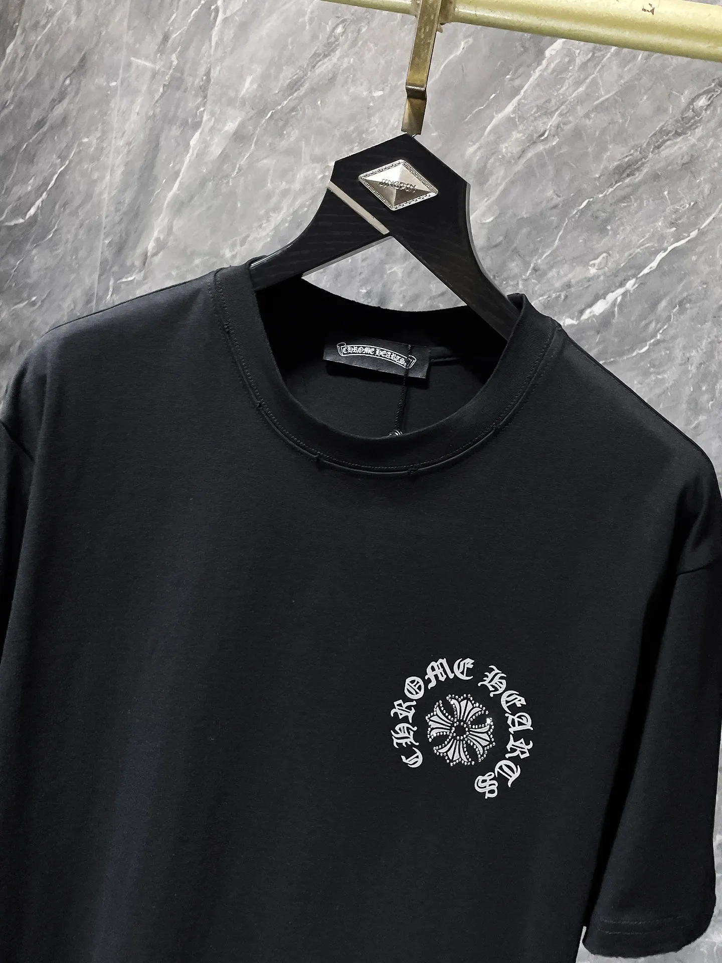 P170 New for summer Chrome Hearts 25ss Engraved film hot diamond version High gram weight environmentally friendly high-quality top fabric 280g Heavy hot diamond horseshoe Sanskrit letter cross short sleeves counter synchronization 1:1 replica version Recommended color: black white Size: S, M, L, XL